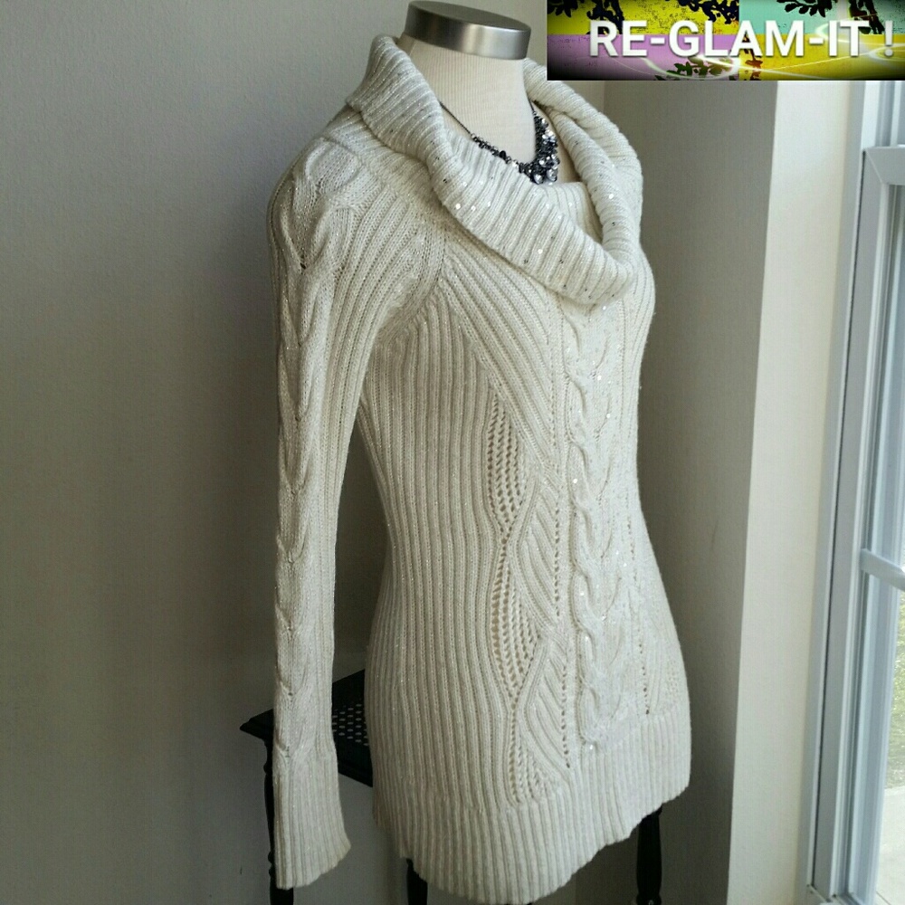 WHBM....IVORY ..LONG SWEATER TYPE.. - Picture 6 of 8